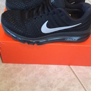 Nike Air Max 2017 Tennis Shoes